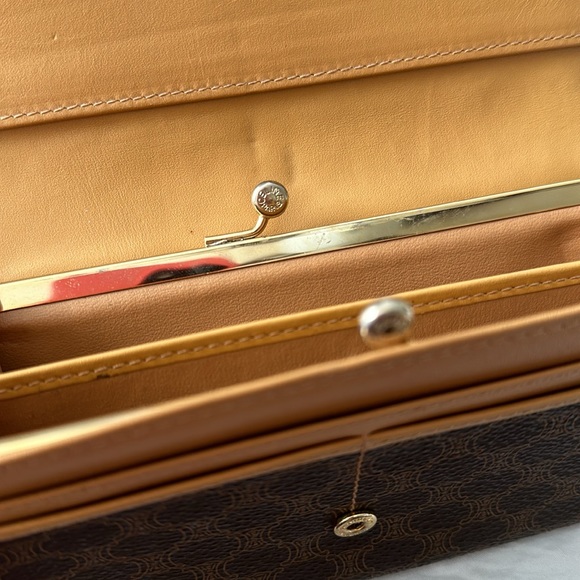 Celine Wallet - Picture 13 of 14